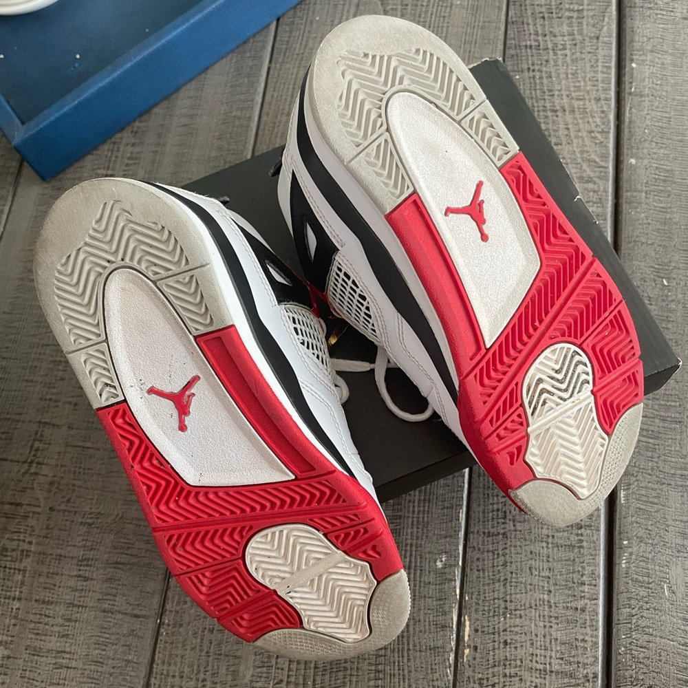 Jordan 4 Retros - Picture 2 of 7
